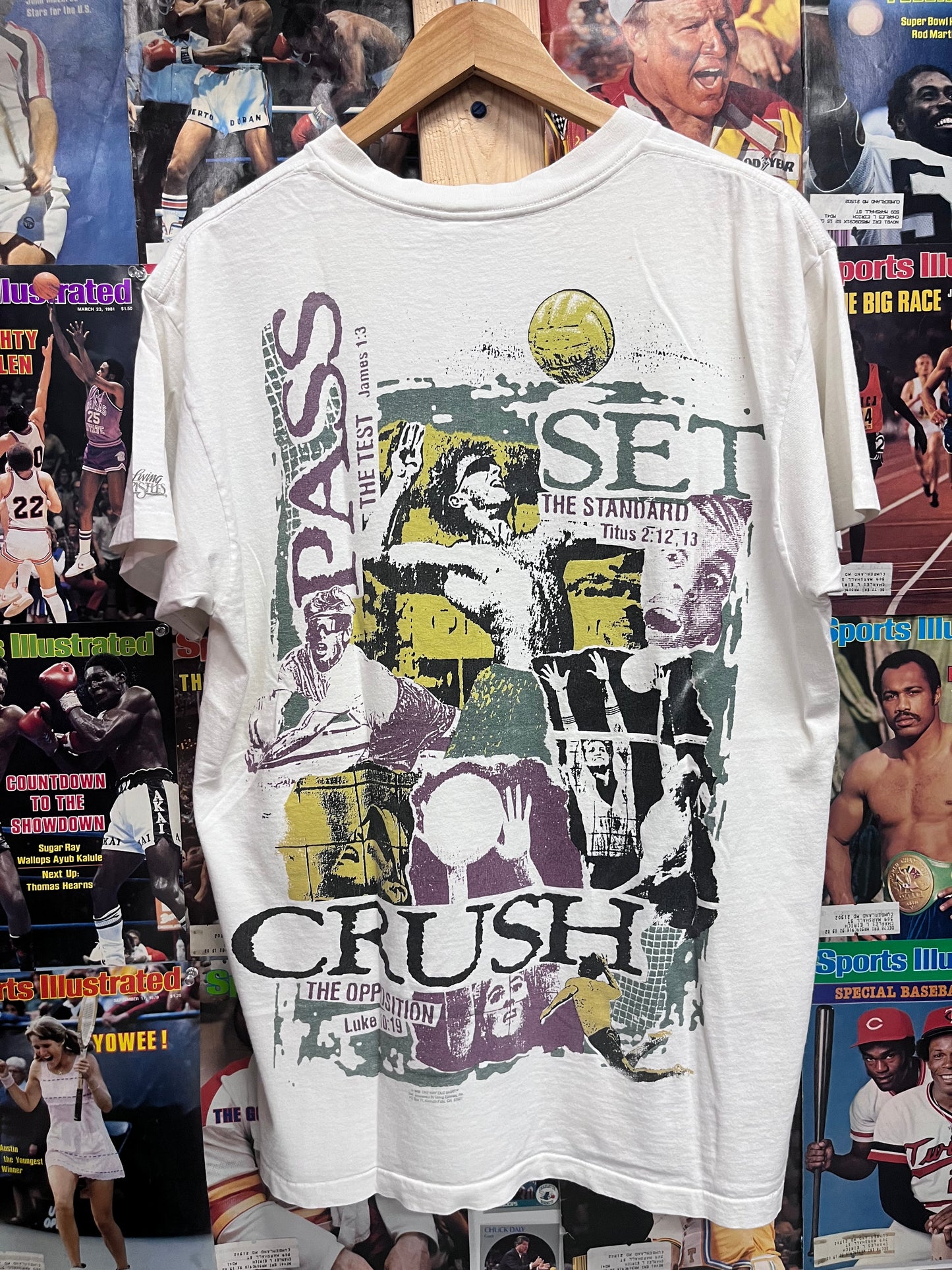 Vintage super cool volleyball “pass set crush” tee