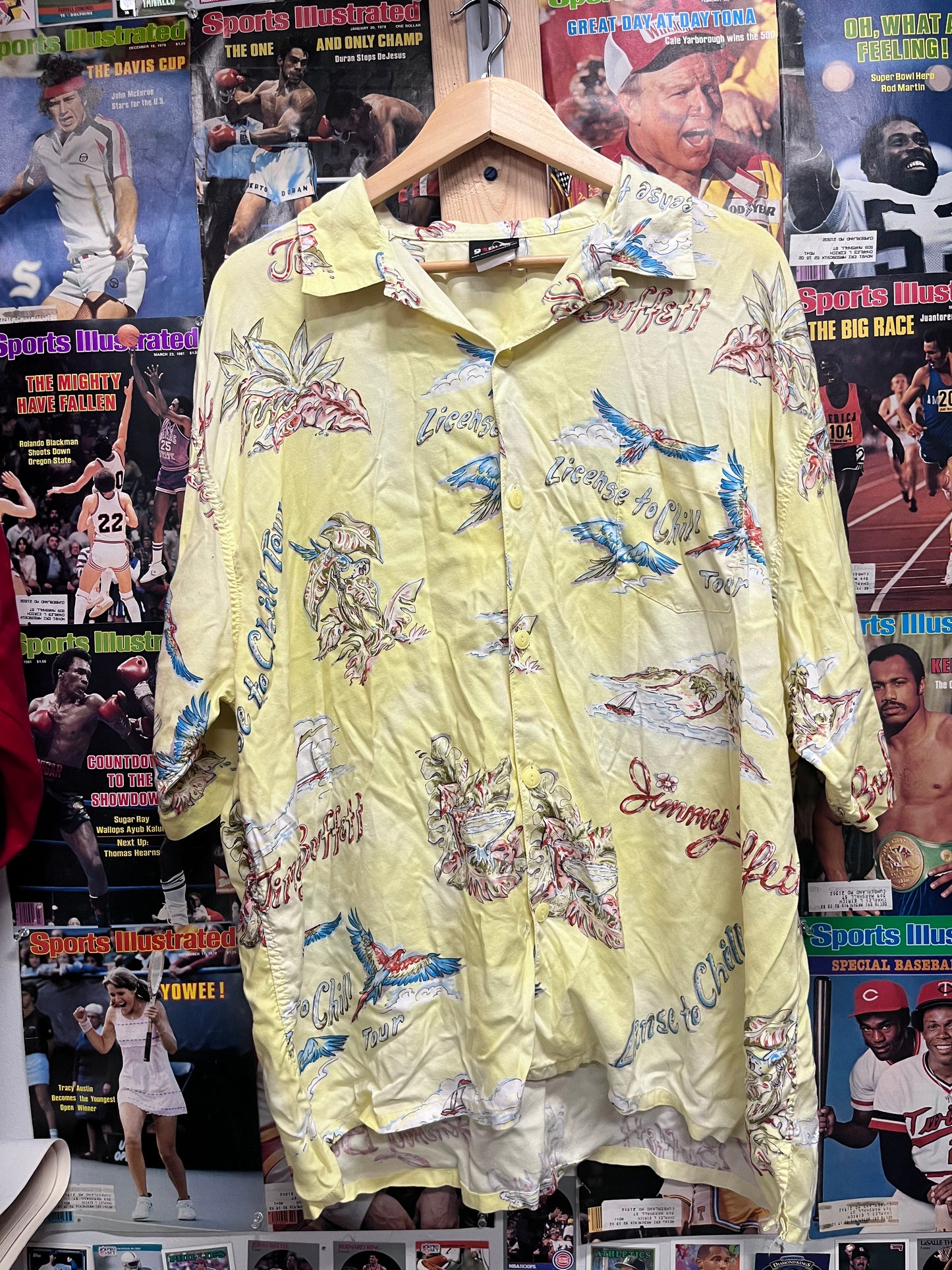 Vintage 90s Jimmy Buffet ‘License to Chill’ button up shirt