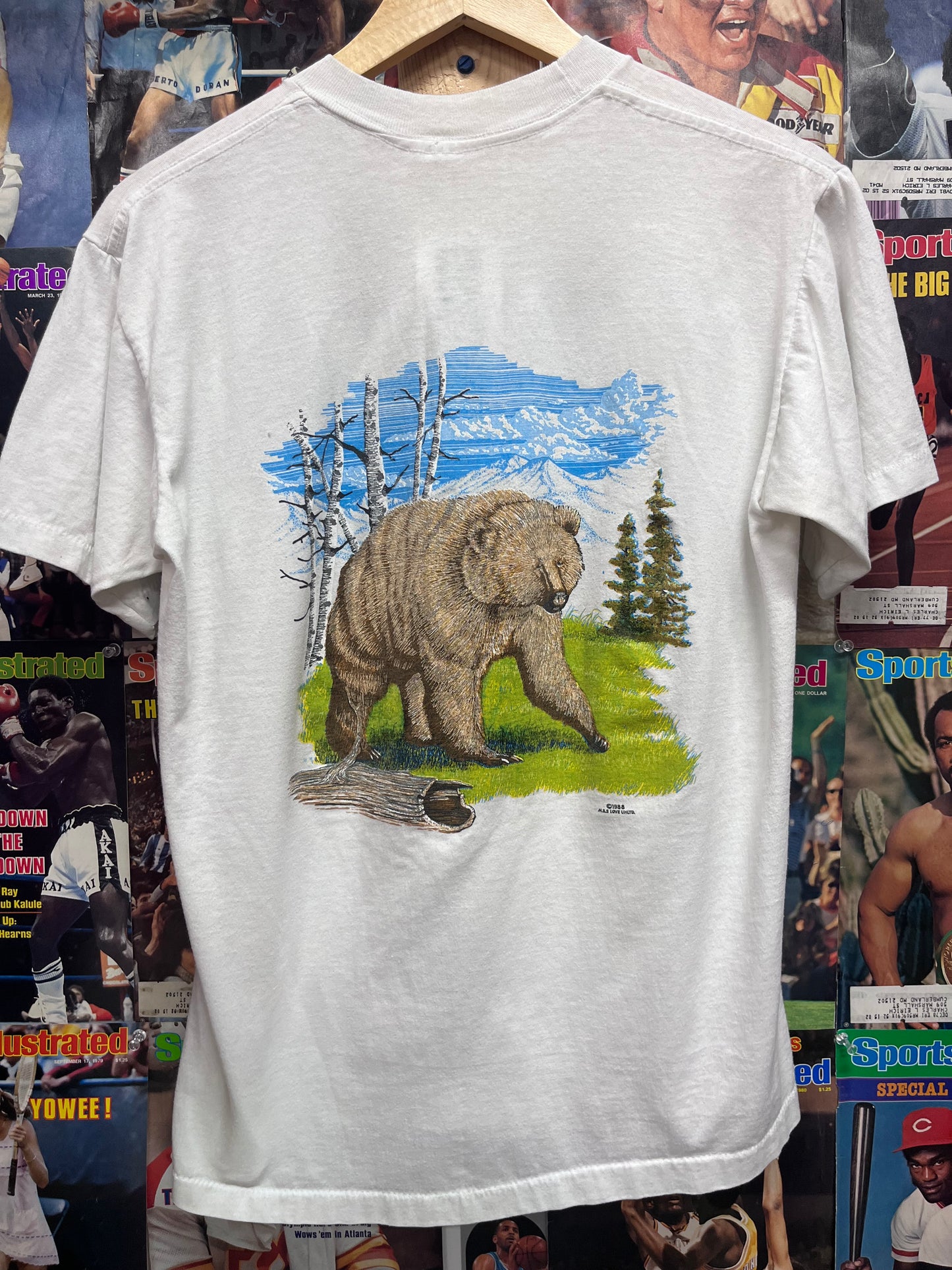 Vintage 1988 Deer / Bear nature tee